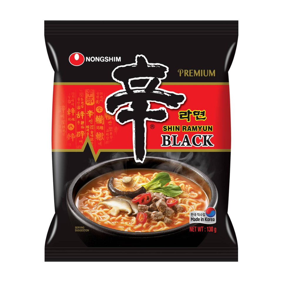 Shin Ramen Black Premium (Mild Spicy), 130g
